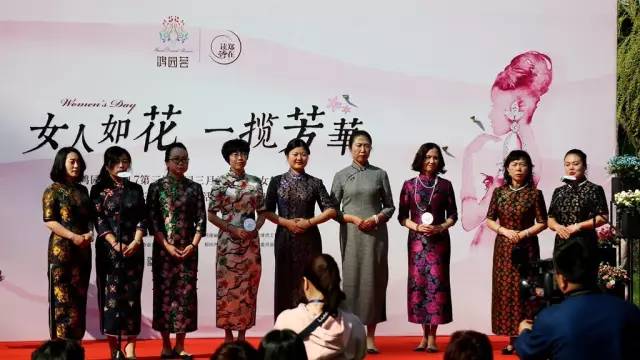 Ů绨 һѧԷʦμӡ֣ڶʫŮʦרʫ
